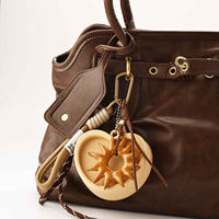 Porte-monnaie cœur beige, mini pochette zippée, design mignon de portefeuille, breloque de sac, accessoire suspendu pour porte-clés