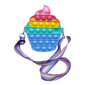 Monedero de Silicona para Niños KL, Bolsa de Juguete con Forma de Pastel, Monedero Portátil Impermeable con Forma de Helado para Niñas de 5+ Años - Product Image 6