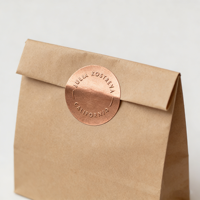 Autocollants en papier kraft gaufré personnalisés, texture en relief, étiquettes de marque durables