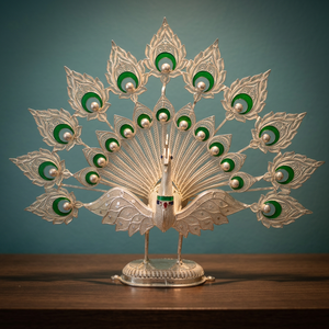 Estatua Decorativa de Metal Hecha a Mano con Filigrana Plateada de Pavo Real, Arte Tradicional Indio para Decoración del Hogar - Product Image 3