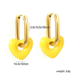 Pendientes Huggie de resina en forma de corazón para mujer, accesorios de joyería coloridos para uso diario - Product Image 5