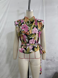 SHENZHU 2026 Musim Semi/Panas Terbaru Atasan Wanita Kasual Manis Bermotif Bunga Tanpa Lengan Kerah Tegak Berikat Pinggang Model Crop 2023184 - Product Image 2