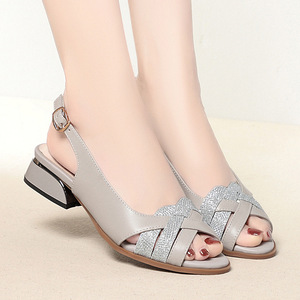 Sandales Xuanhui à talon bas de 3 cm en cuir de vachette véritable avec liseré métallique et bride croisée, effet scintillant, pour femme – Nouveauté très prisée - Product Image 3