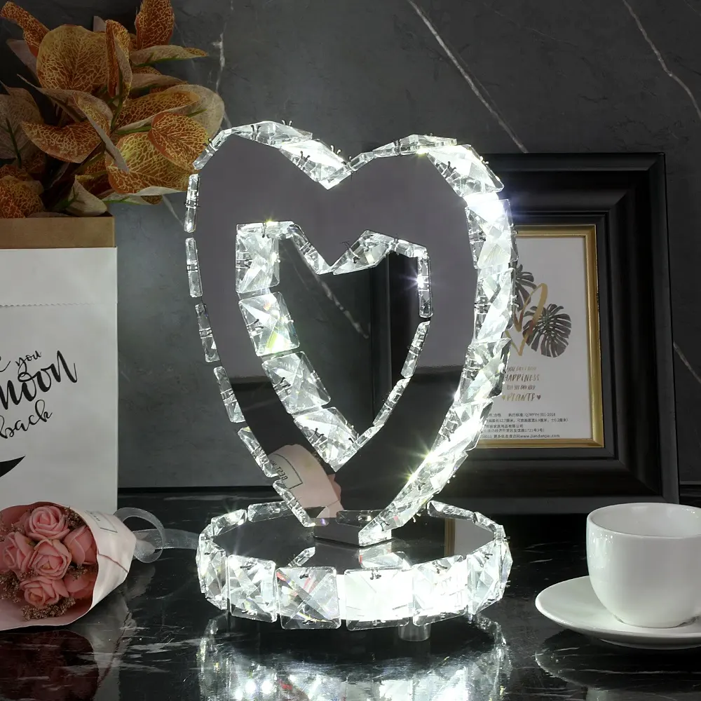 Kalp masa lambası ev aydınlatma Modern krom masa lambası kristal masa lambası