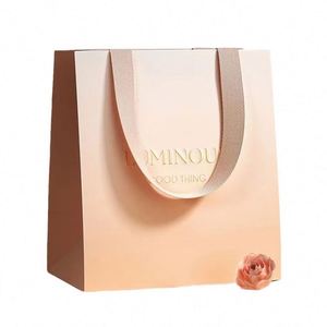 Papel de Regalo de Lujo al por Mayor, Reciclable y Ecológico, con Cinta Personalizada, Impresión Serigrafiada, Duradero y Reutilizable para Ropa - Product Image 5
