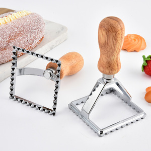 Outils de pâtisserie, moule à raviolis manuel, <span class=keywords><strong>emporte</strong></span>-pièce <span class=keywords><strong>pour</strong></span> biscuits, <span class=keywords><strong>emporte</strong></span>-pièce <span class=keywords><strong>pour</strong></span> gâteaux avec manche en bois - Product Image 2