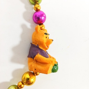 Collana di Perline Colorate a Forma di Orso - Perline Viola, Oro e Verdi per Decorazioni di Carnevale e Natale - Product Image 5