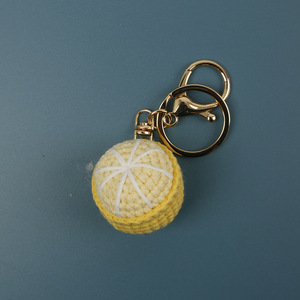 Toptan Tığ İşi Meyve Anahtarlık Oyuncak Kolye Toplu El Yapımı 3D Mini Örme Portakal Elma Limon Kivi Meyve Peluş Oyuncak Çanta Süsü - Product Image 4