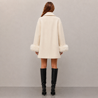 Nouveau Manteau Tissé Écologique Double Face en Mélange de Laine avec Manchette en Fourrure de Renard et Détail Bouton Nœud Papillon pour Femme, Collection Hiver 2026