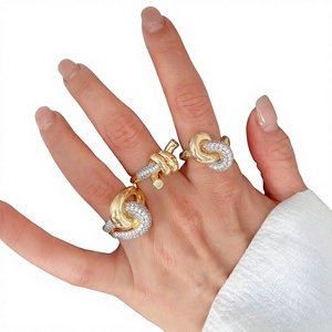 Anel de Noivado Vintage com Pedra de Zircônia Banhado a Ouro 18K para Homens e Mulheres - Product Image 6