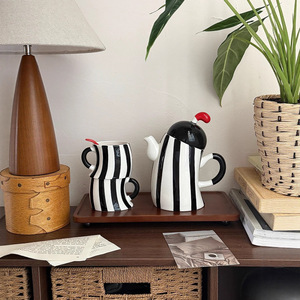Tazze in Ceramica a Righe Bianche <span class=keywords><strong>e</strong></span> <span class=keywords><strong>Nere</strong></span>, Tazze in Porcellana Premium con Cucchiaio Rosso per Hotel, Ristoranti <span class=keywords><strong>e</strong></span> Uso Quotidiano Domestico - Product Image 2