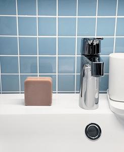 Barra de Limpieza Facial Coreana Vegana, Jabón Suave Desarrollado para la Limpieza Facial Diaria y una Piel Equilibrada - Product Image 1