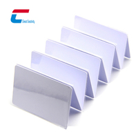Tarjeta de Identificación Inteligente RFID de PVC Blanca Personalizada al por Mayor, Tamaño CR80, con Chip NTAG213, para Membresías y Uso Comercial, Opción de Mini Etiqueta Impermeable