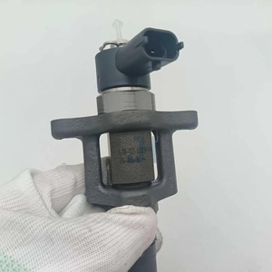 Injecteur de carburant diesel ME226793, pièces d'injection moteur haute précision pour camion Fuso FE140 FE145, pièces détachées moteur 4M50. - Product Image 1