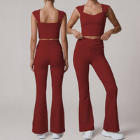 Ensemble de sport 2 pièces pour femme : débardeur à bretelles larges et pantalon évasé taille haute froncé, effet push-up fessier, idéal pour la gym