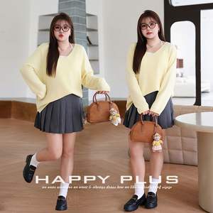 ชุดเสื้อสเวตเตอร์ถักผู้หญิงแฮปปี้ พลัสสีเหลืองจัสมิน คอวี ทรงหลวม พลัสไซส์ N9067 สีพื้น มีป้าย - Product Image 4