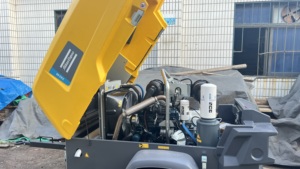 Compresor de Aire Portátil Rotativo de Tornillo Lubricado y Refrigerado por Aire XAS88, el Más Vendido en 2025, Precio de Fábrica - Product Image 5