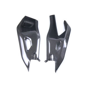 Couvre-bras oscillants en fibre de carbone pour Yamaha YZF-R1 2015-2024 & MT-10 2017-2024 - Product Image 5