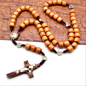 Collar de Rosario de Madera Natural, Cuentas Redondas Marrones, Colgante de Cruz, Joyería Unisex, Origen Yiwu - Product Image 4
