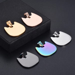 Pendentif tête de chat mignon en acier inoxydable, 5 couleurs, disque d'identification |   Breloque unisexe double face polie pour la fabrication de bijoux et colliers - Product Image 1
