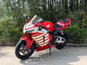<span class=keywords><strong>Moto</strong></span> da Corsa Usata Honda CBR600RR 599cc 4 Cilindri in Linea Supersport Tecnologia MotoGP HRC Pronta per la <span class=keywords><strong>Gara</strong></span> Euro5 - Product Image 4
