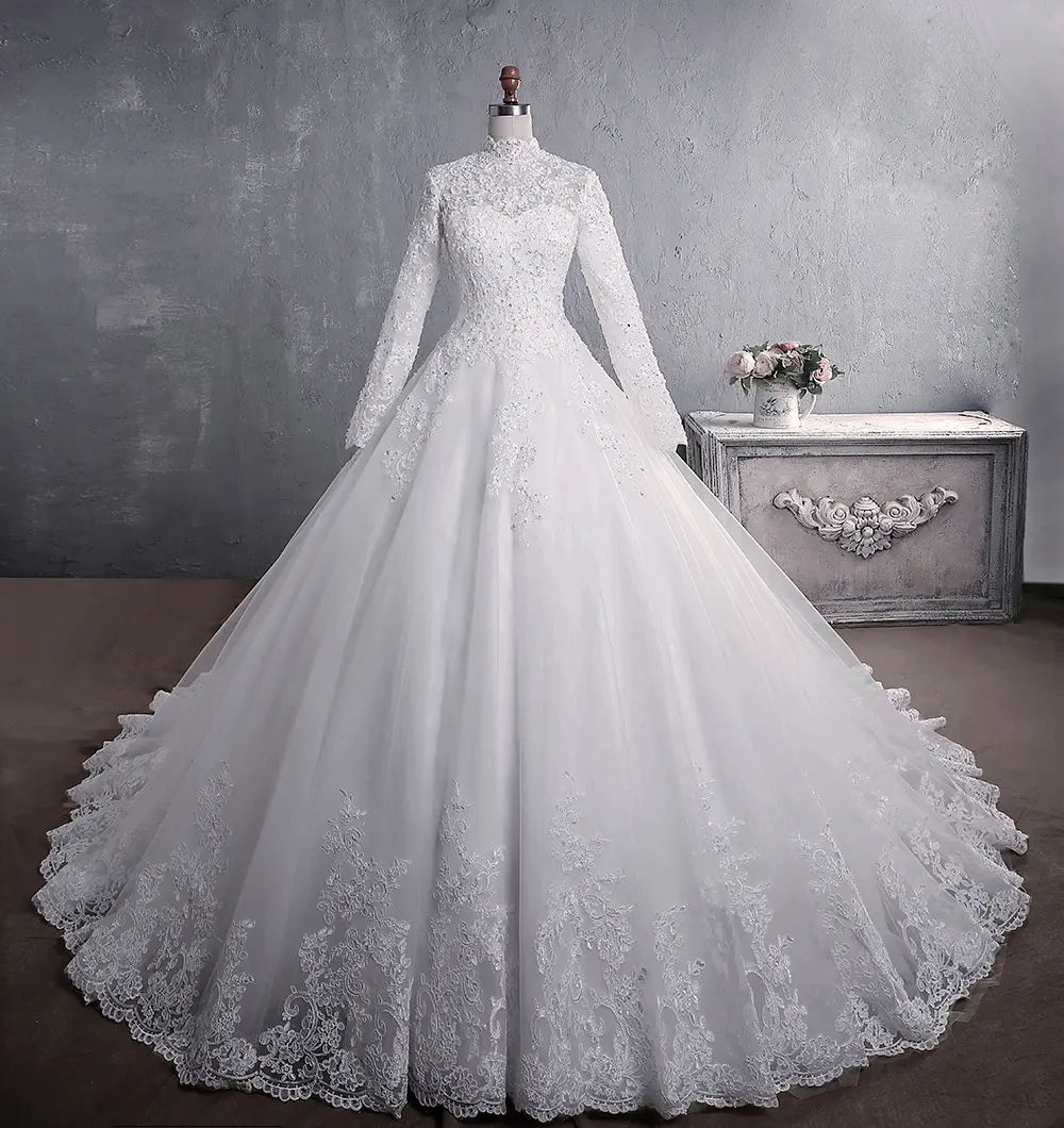 Custom High Neckline Ball Gown Princess Lace Appliqued Muslim Plus Size Long Sleeve Wedding Dress