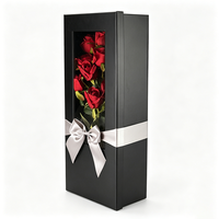 Boîte cadeau noire personnalisée pour fleurs, boîte en carton longue OEM ODM avec couvercle transparent pour bouquets de roses et arrangements floraux