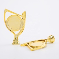 Délicat sur mesure prix de gros trophée rond partie personnalisée pour les petits trophées de football récompenses et souvenirs HP31