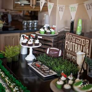 Décorations de cupcakes sur le thème du rugby, joueurs de football, pour fête prénatale, anniversaire d'enfants, thème sportif - Product Image 3