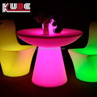 Table de thé LED lumineuse en forme de champignon, télécommande, changement de couleur, table LED extérieure, mobilier imperméable pour événements, mariages, vente en gros