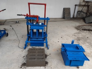 Venta Directa de Fábrica: Máquina para Fabricar Bloques de 2-45 cm, Portátil, para la Producción de Ladrillos - Product Image 2