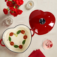 Fournisseur de cadeaux - Cocotte en fonte émaillée en forme de cœur de 3 litres