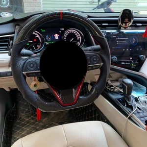 พวงมาลัยรถยนต์ J Auto สำหรับ Camry ทำจากคาร์บอนไฟเบอร์แท้ หุ้มหนังแบบเจาะรู รุ่นสปอร์ตสั่งทำพิเศษ ปี 2023 รูปทรง D/F1/ทรงกลม - Product Image 4