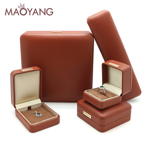 Venta al por mayor de alta gama Retro de la joyería de embalaje de cuero PU anillos collares conjuntos de joyería cajas pulseras cadenas pulseras joyería Boxe - Product Image 3