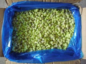 Dés <span class=keywords><strong>de</strong></span> kiwi surgelés IQF, cubes <span class=keywords><strong>de</strong></span> kiwi 10x10mm pour salades <span class=keywords><strong>de</strong></span> fruits, glaces et l'industrie alimentaire, vente en gros, haute qualité - Product Image 4