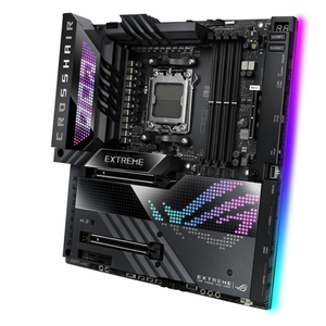 เมนบอร์ดยี่ห้อ ASUS รุ่น ROG CROSSHAIR X670E EXTREME พร้อมชิปเซ็ต AMD <span class=keywords><strong>X670</strong></span> รองรับซีพียู AMD ซีรีส์ 7000 สำหรับเดสก์ท็อป มีสินค้าในสต็อก - Product Image 2