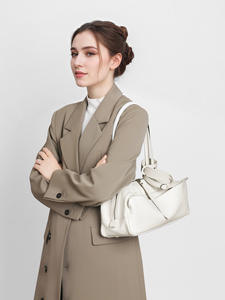 Tas Selempang Wanita Mewah Gaya Vintage Bahan Suede Imitasi Model Bowling dengan Dua Pegangan, Tas Bahu - Product Image 6