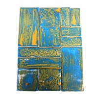Mosaïque artisanale en céramique transformée au four, sur mesure, classique, bleu océan et or fusionné, tailles variées, moderne