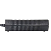 Cargador de Alta Eficiencia LiFePO4 de 109W 54.7V/2A con Control de Temperatura Integrado para Climas Fríos y Entornos Industriales