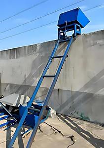 Élévateur à bande transporteuse verticale automatique en acier inoxydable, élévateur à vignes grimpantes, élévateur de chargement pour la construction de rampes - Product Image 6