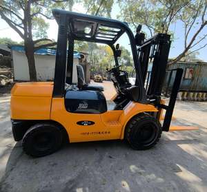 Montacargas Diésel Usado de Buen Rendimiento FD25 Fabricado en Japón, Montacargas Diésel de 2.5 y 3 Toneladas en Venta - Product Image 4