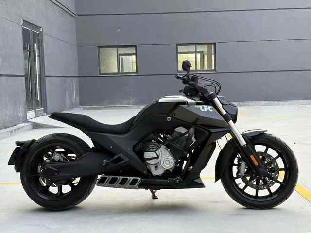 Benda LFC700 700cc Cruiser Motorcycle Inline Four Cylinder Liquid Cooled Brembo Brake ABS TCS Sport Touring Motorbike