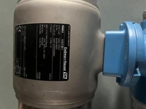 Débitmètre E+H 50H65 à raccord sanitaire ; Plage de mesure : de 0,003 m³/h à 1 000 m³/h - Product Image 1