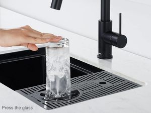 Évier de cuisine simple fait main à installation sous plan, noir canon de fusil, avec rince-verre et panier de vidange, design contemporain - Product Image 6