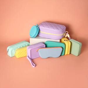 Eco-Friendly Portable Mini Purse Coin Pouch Fashionable Lady's Silicone Rubber Pencil Case Zipper Closure <b>Makeup</b> Accessory - Product Image 2