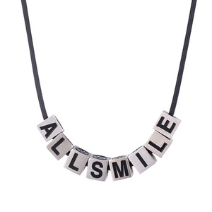 สร้อยคอจี้ตัวอักษรสแตนเลสสตีล แฟชั่นผู้ชาย จี้รูปทรงเรขาคณิต ลูกเต๋า ยิ้มแย้ม ของขวัญ เครื่องประดับ - Product Image 5