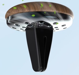 Luxe auto-luchtverfrisser van massief aluminiumlegering en hout, met ventilatieklem. - Product Image 5