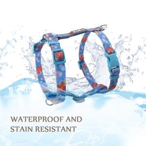 <span class=keywords><strong>Harnais</strong></span> pour <span class=keywords><strong>chien</strong></span> réversible en PVC imperméable résistant à la décoloration <span class=keywords><strong>Harnais</strong></span> pour <span class=keywords><strong>chien</strong></span> de créateur de luxe avec logo personnalisé personnalisé de haute qualité - Product Image 3