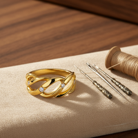 Tejido en Oro |   Anillo trenzado de oro de 18 quilates con diamantes GIA engastados en pavé |   Elegante Estilo Diario