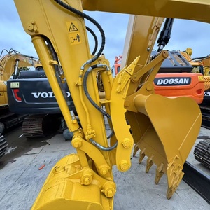 Excavadora de orugas hidráulica usada Komatsu PC56 de 6 toneladas, original japonesa, con pocas horas de uso, para proyectos pequeños - Product Image 4